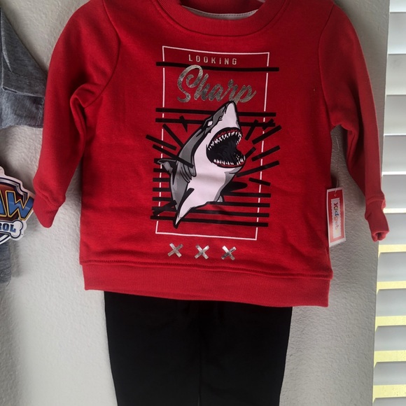 5 sets boys size 12 months - Picture 2 of 5